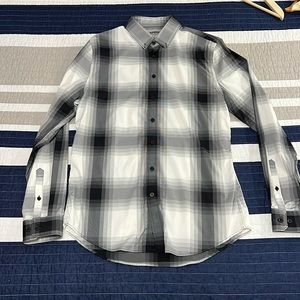Express - Fitted - Small - button down shirt - black and white - like new